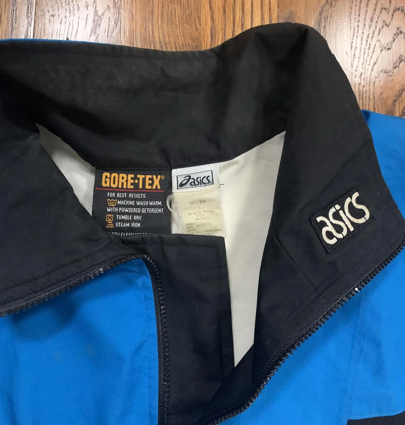 Vintage Asics NYC Marathon Colorful Gore-Tex Jacket (Size L) — RootsBK